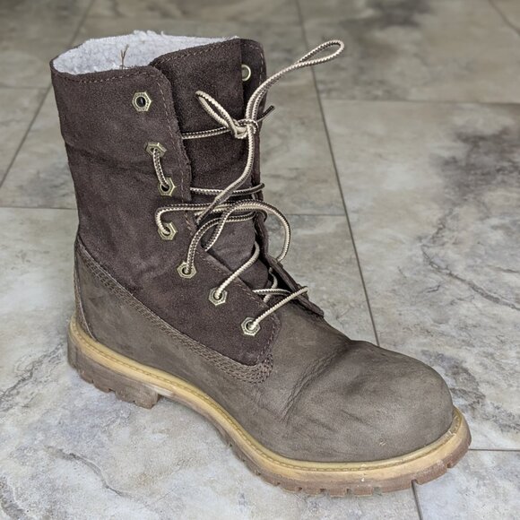 Timberland Teddy Fleece Fold Down Boots (women's 7) - Picture 3 of 11